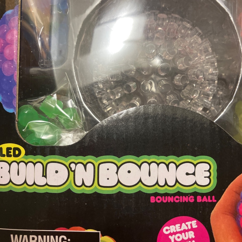 LED Build N Bounce Bouncing Ball - Picture 3 of 6